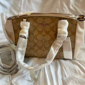 BRAND NEW COACH PURSE